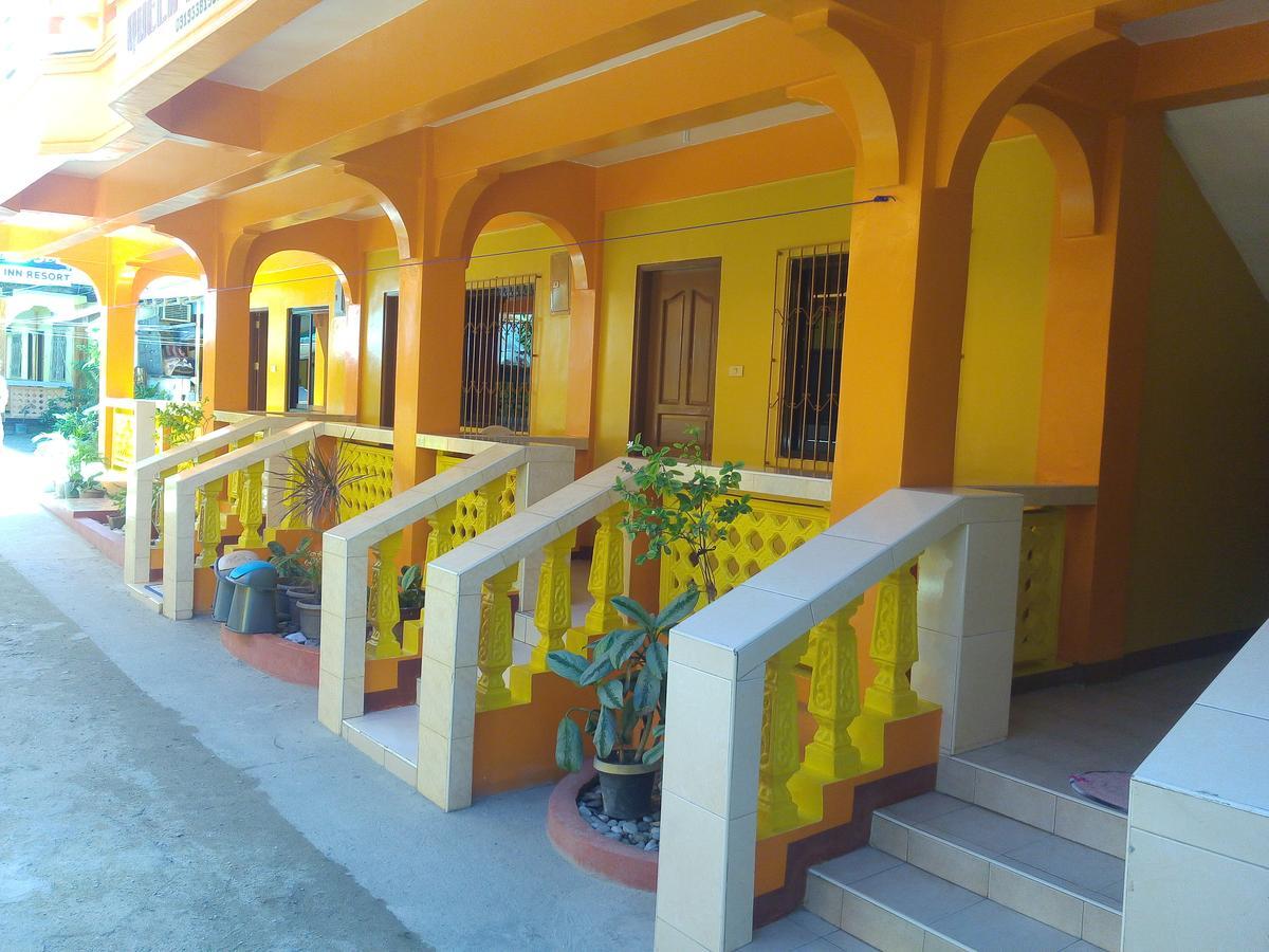 Queen Of Isle Cottages And Restaurant Puerto Galera Exterior photo