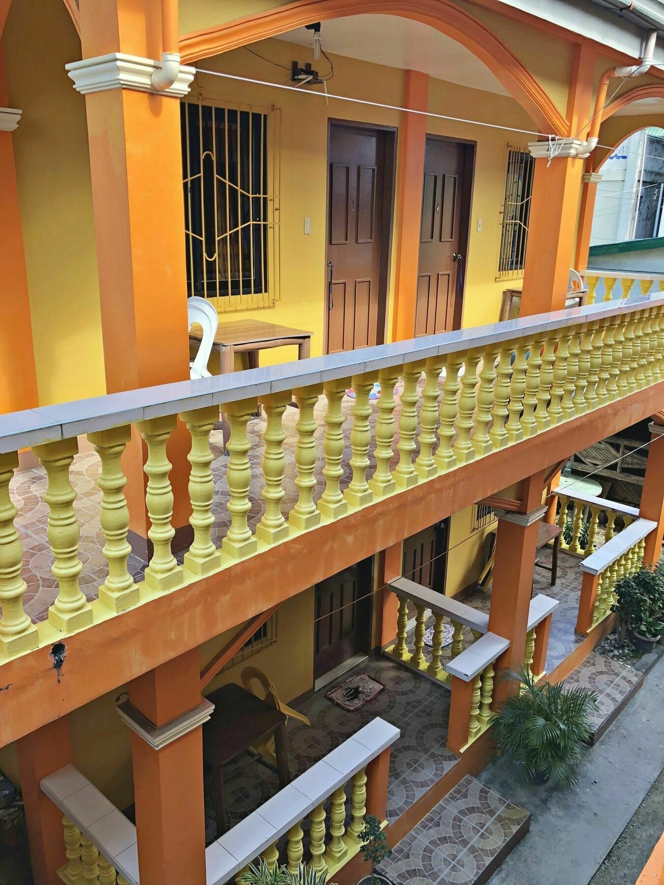 Queen Of Isle Cottages And Restaurant Puerto Galera Exterior photo